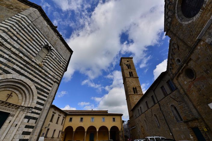 piazza san giovanni torre campanaria.jpg piazza san giovanni torre campanaria.jpg